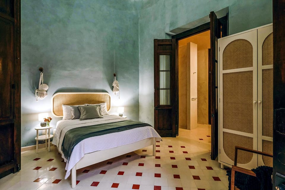 Bed, Photo of the whole room, Bedroom, wardrobe