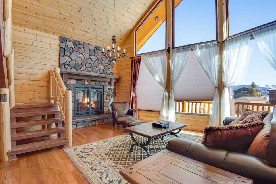 Granby Modern Cabin - Hot Tub & Mountain Views Cabin in Colorado