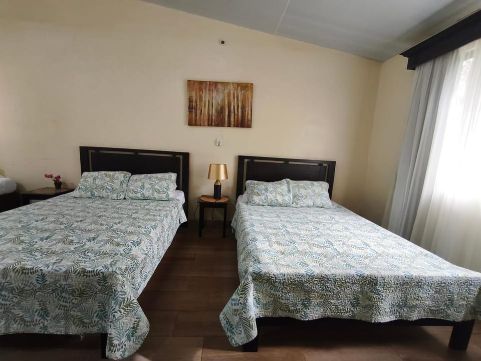 Villa Jr 4, Piscina 24h y Relax, SJO Airport 80min Apartment in Alajuela Province