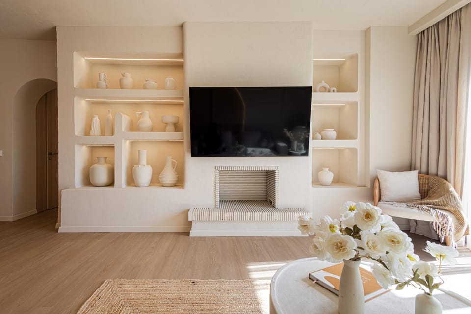 Communal lounge/ TV room