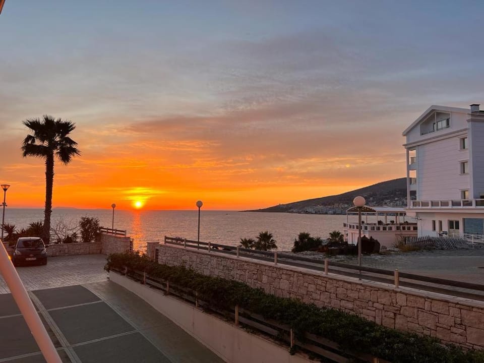 Sea view, Sunset, Parking