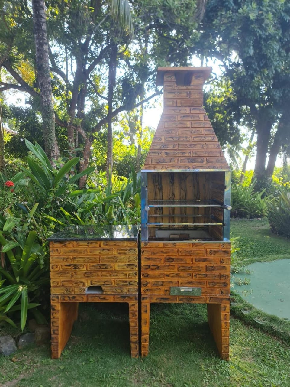 BBQ facilities, Garden, Dining area, Communal kitchen, Garden view, kitchen