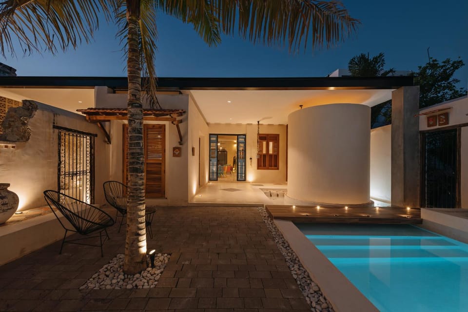 Swimming pool