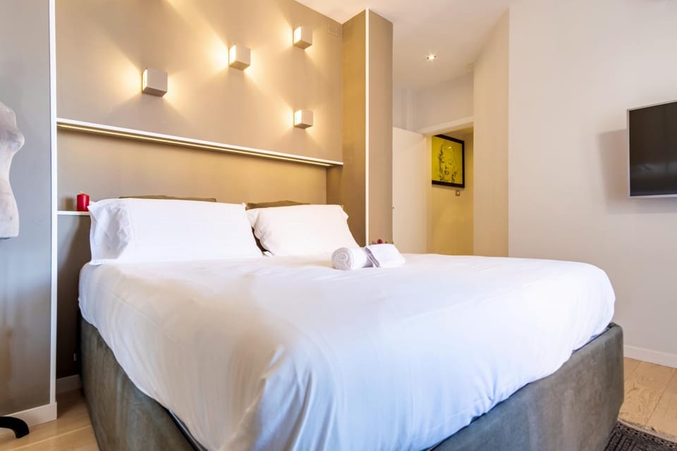 Communal lounge/ TV room, Bed, TV and multimedia, Photo of the whole room, Evening entertainment, Bedroom
