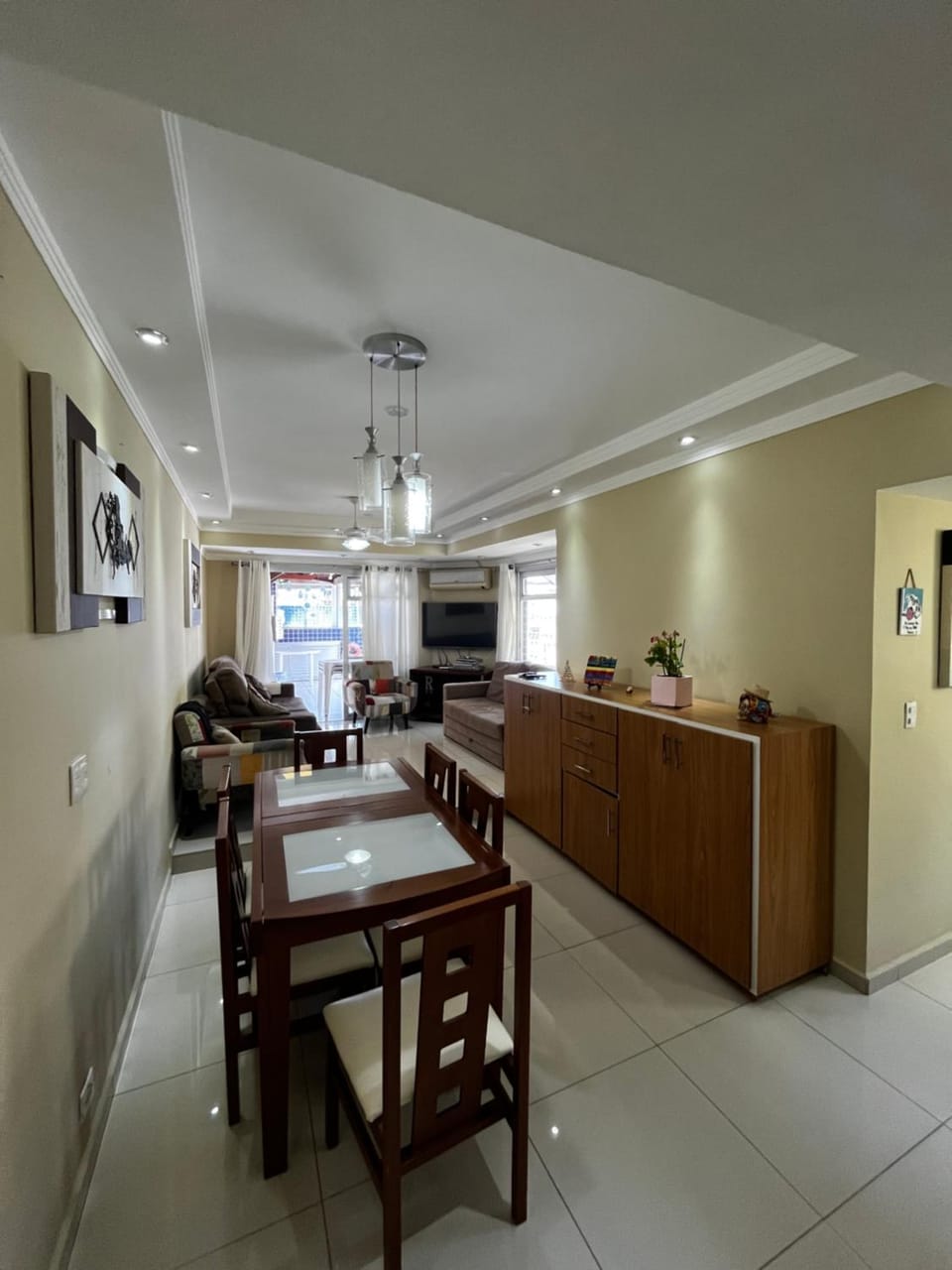 TV and multimedia, Seating area, Dining area