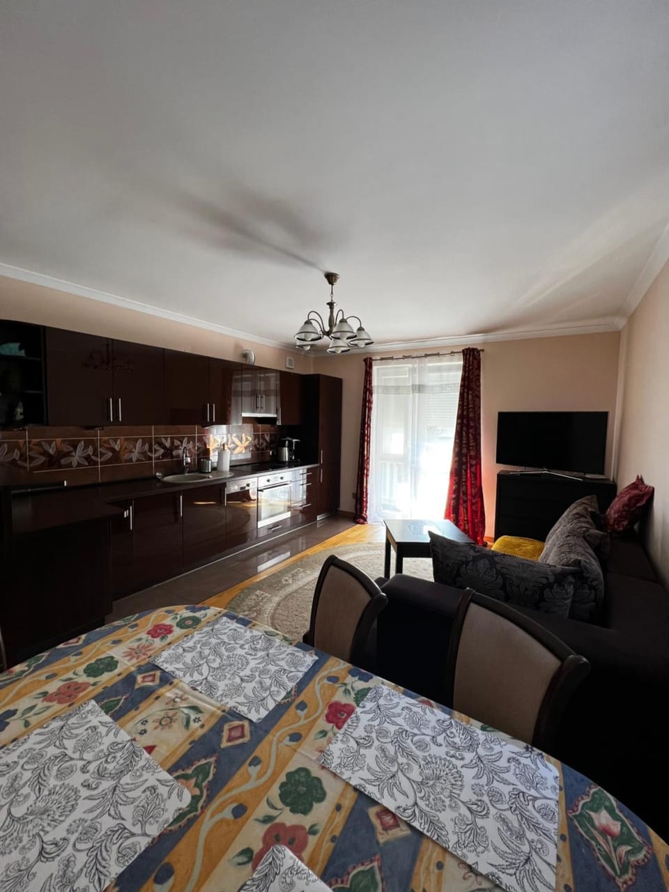 Communal lounge/ TV room, Coffee/tea facilities, Living room, Photo of the whole room, Seating area, dishwasher, pet friendly, stove
