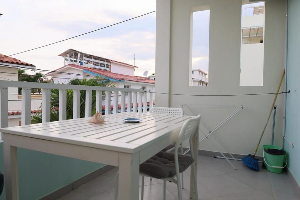 View (from property/room), Balcony/Terrace, Dining area