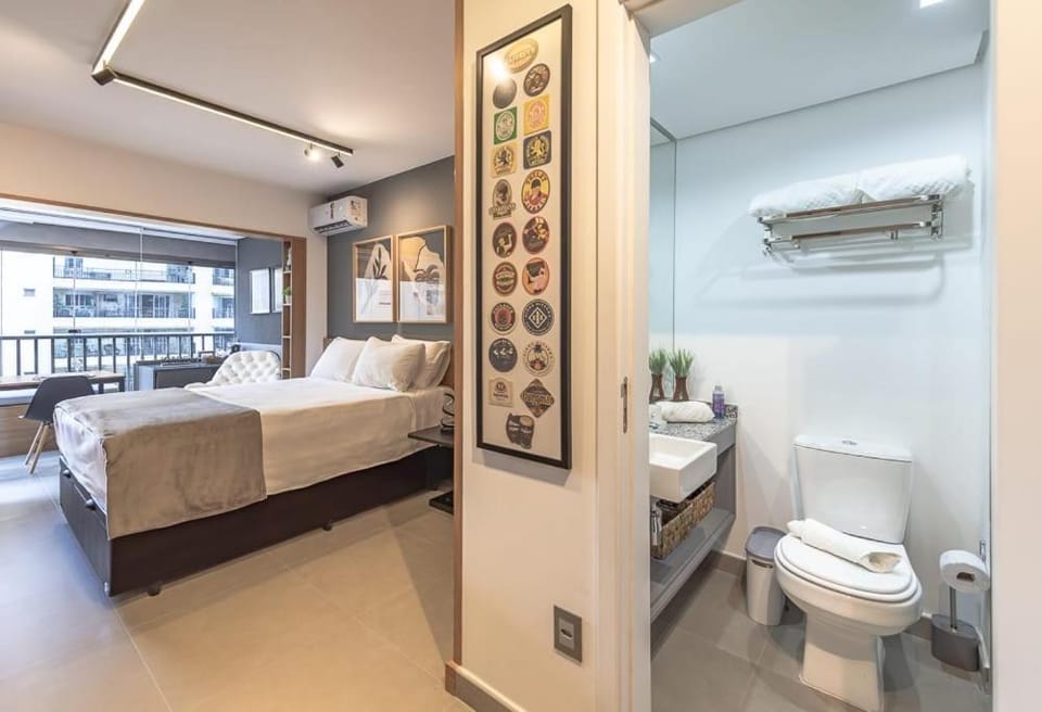 Bathroom, Photo of the whole room, towels