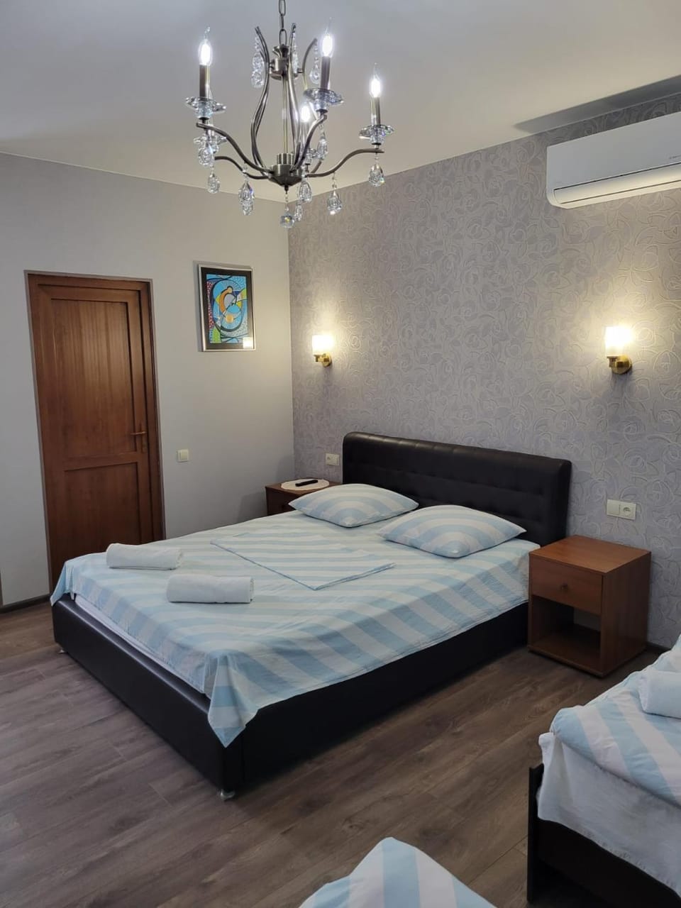 Bed, Photo of the whole room