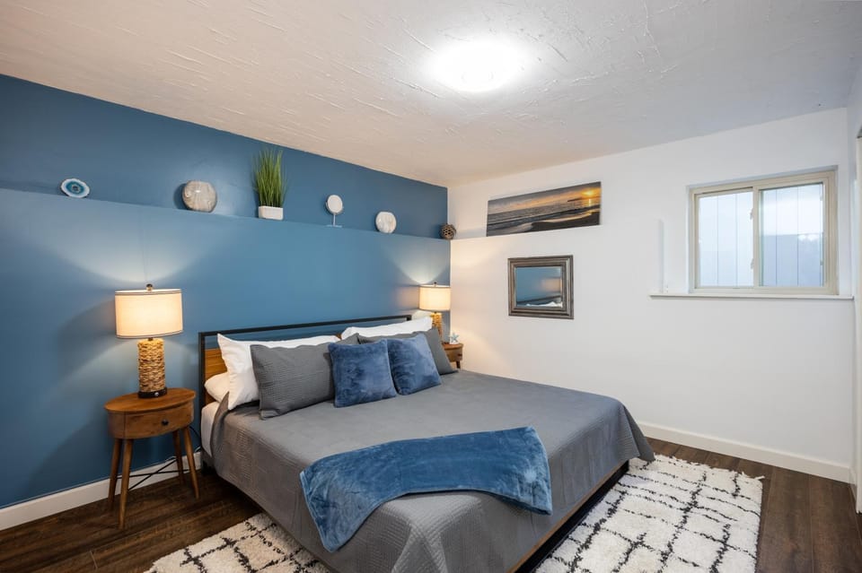 Bed, Bedroom