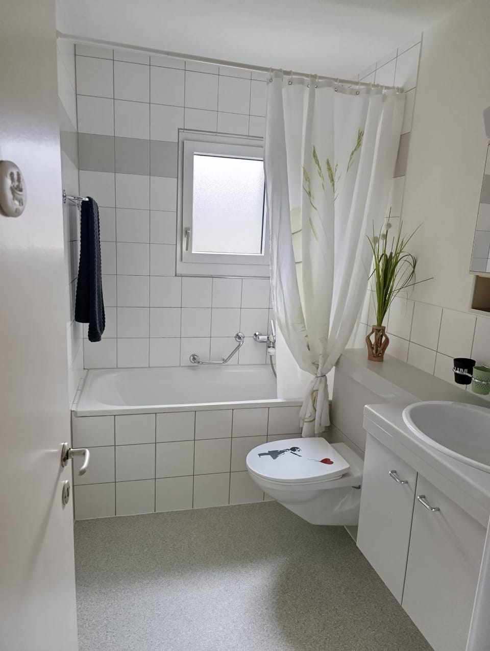 Bathroom, hair dryier, towels