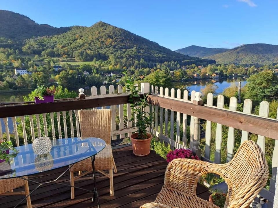 Mountains Elb Canyon Galerie Apartment Hana Apartment in Czechia