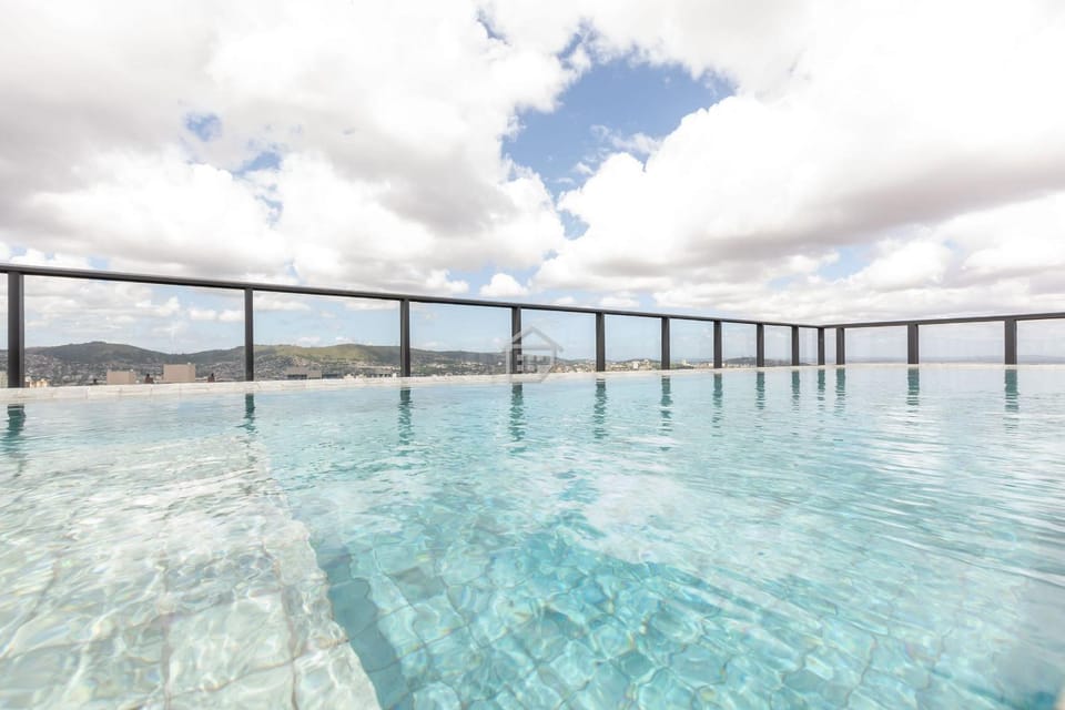 Day, Swimming pool