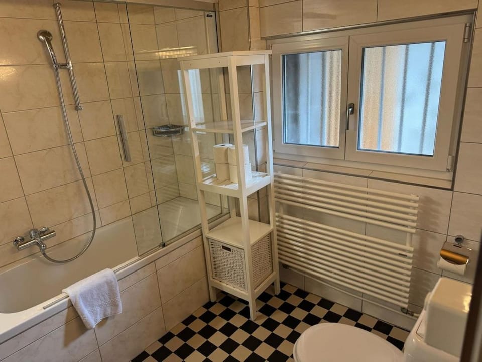 Quietly situated holiday home with marvelous mountain views Apartment in Adelboden