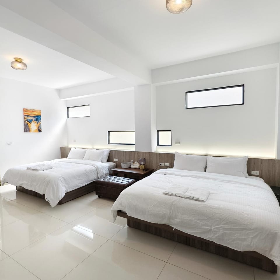 Property building, Bed, Photo of the whole room, Bedroom