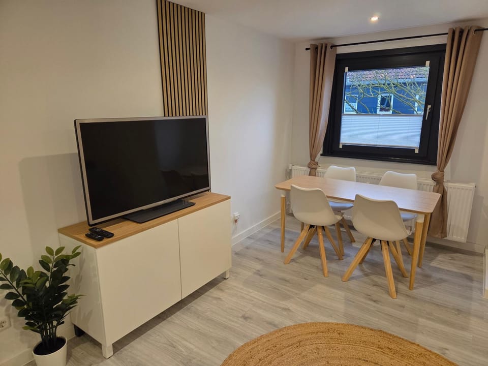 TV and multimedia, Dining area
