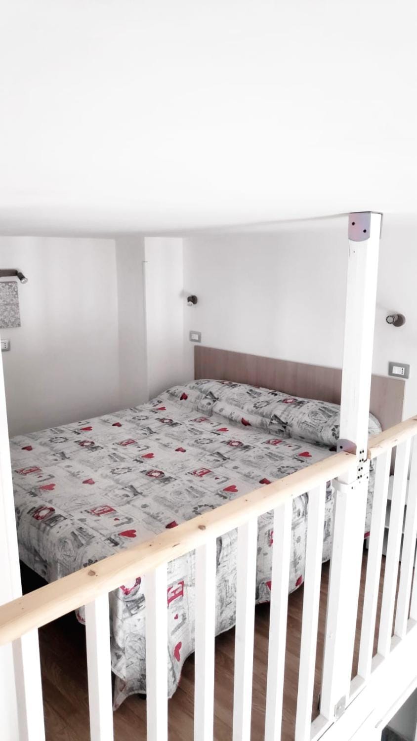 Bed, Photo of the whole room