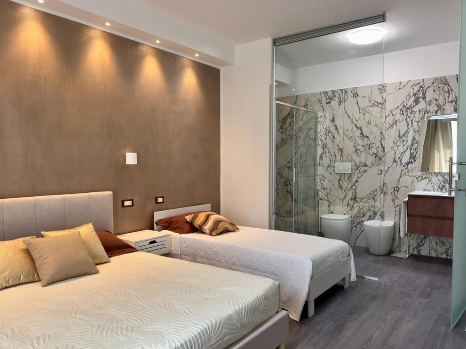 Bed, Bathroom, Photo of the whole room, Bedroom