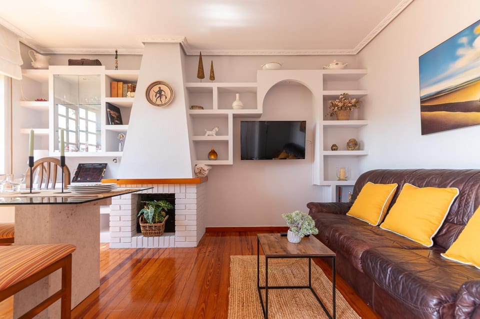 Communal lounge/ TV room, TV and multimedia, Living room