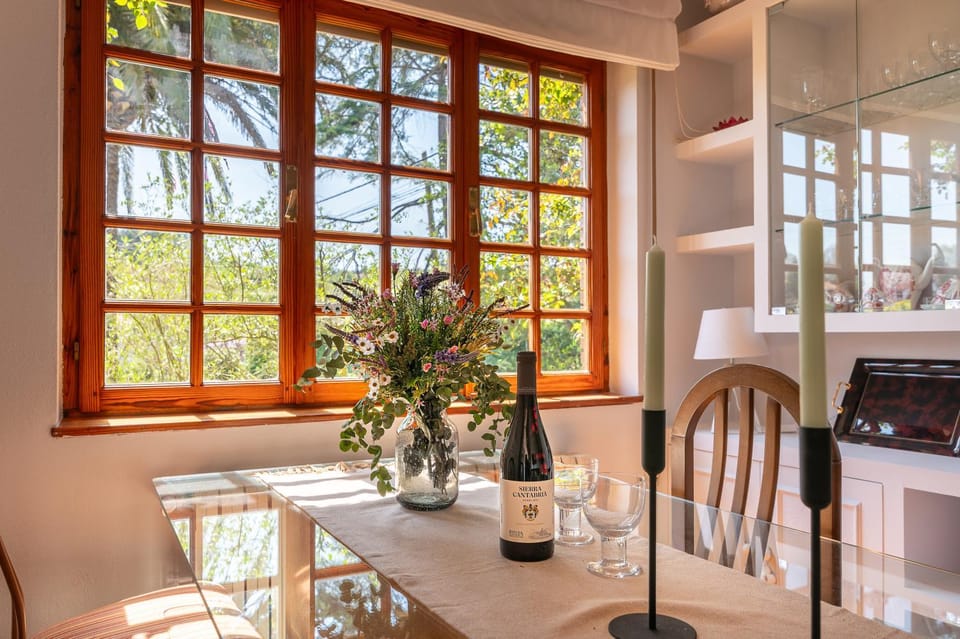 Decorative detail, Dining area