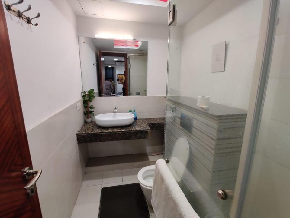 The Perfect Blend of Style and Comfort in Gold Crest Mall Apartment in Lahore