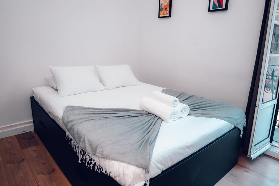 Alameda Guest House Rooms Bed and Breakfast in Lisbon