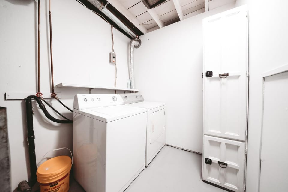 The Cloud off 16th - 2bd 1 ba Apartment in Calgary