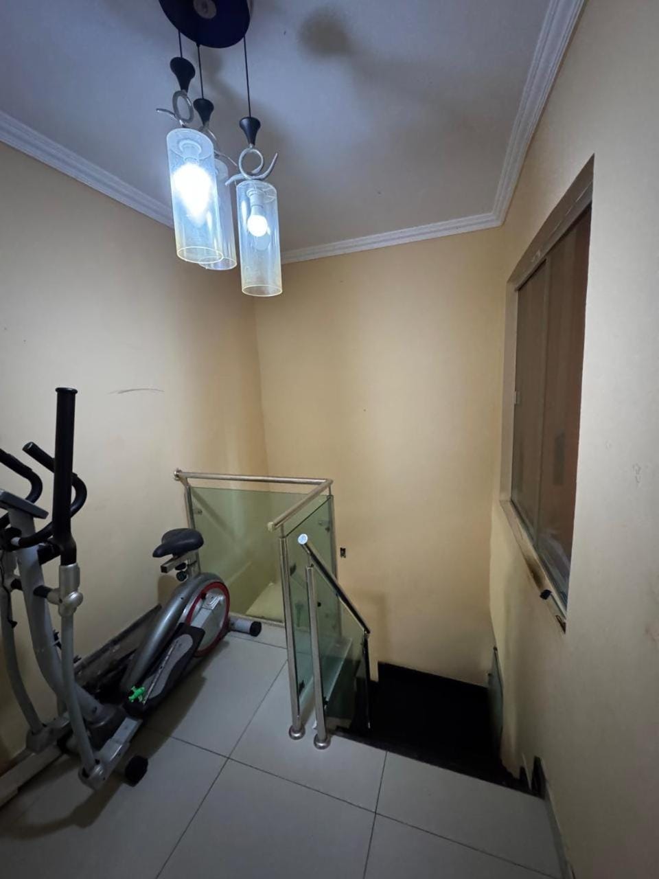 CASA DE DOIS PAVIMENTOS COM SUITEs House in Belém