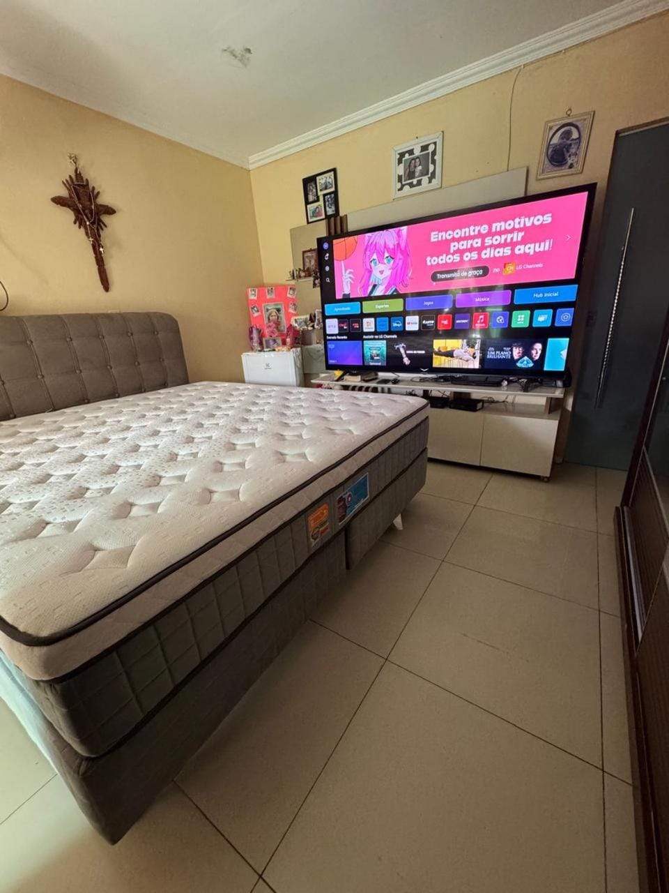 CASA DE DOIS PAVIMENTOS COM SUITEs House in Belém