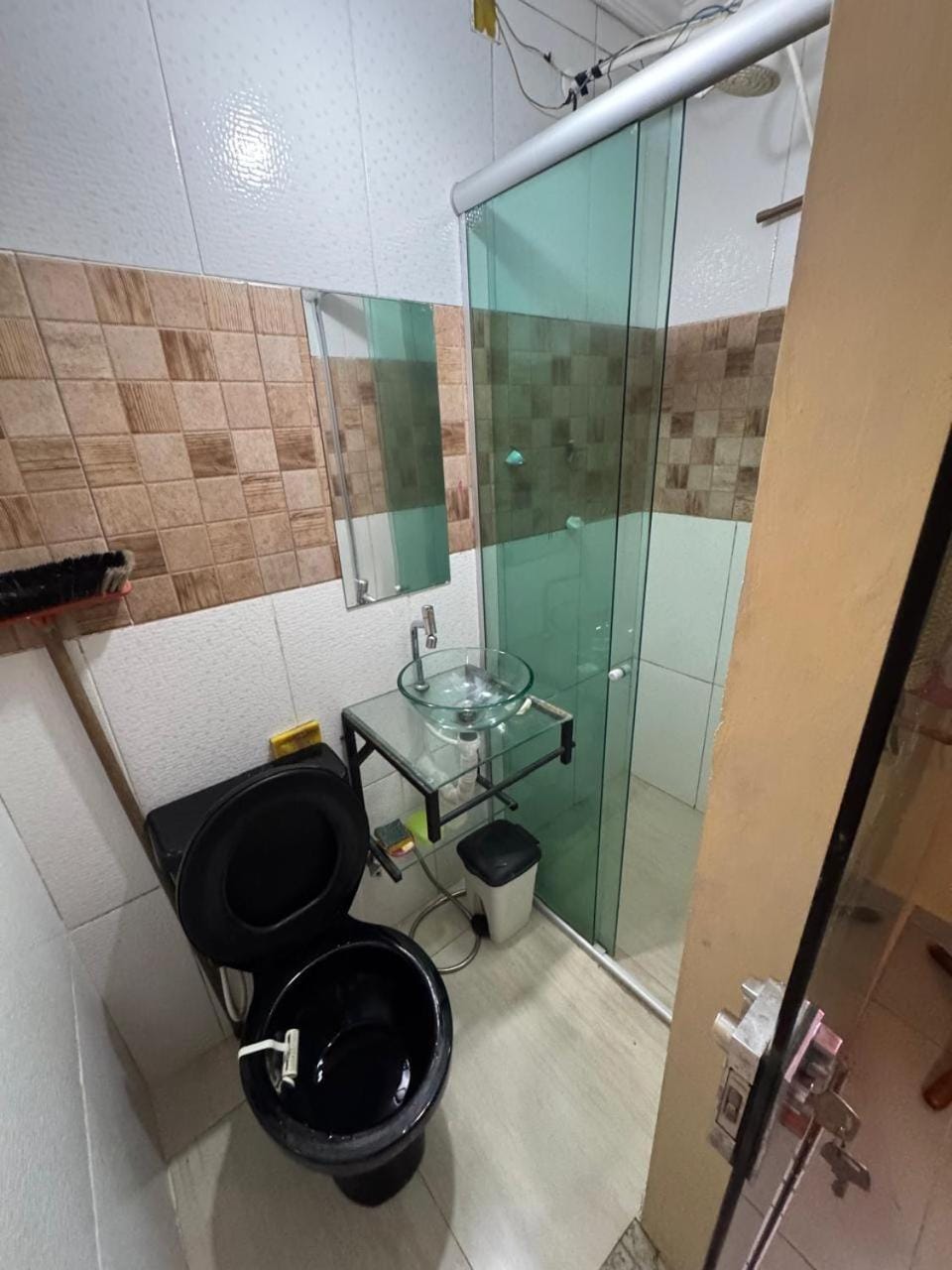 CASA DE DOIS PAVIMENTOS COM SUITEs House in Belém