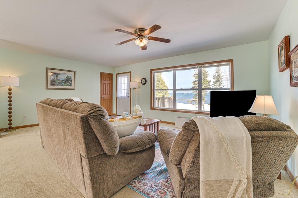 Lakefront Home w/ Yard & Views in Cheboygan! House in Michigan