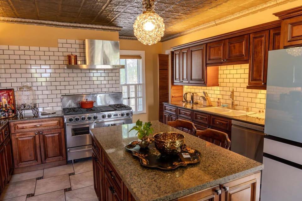 dishwasher, oven, stove, kitchen