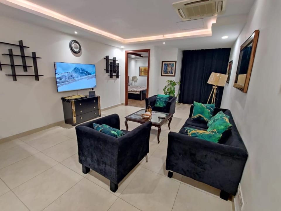 Wonderful Luxury Gold Crest Mall Apartments by HBA Apartment in Lahore
