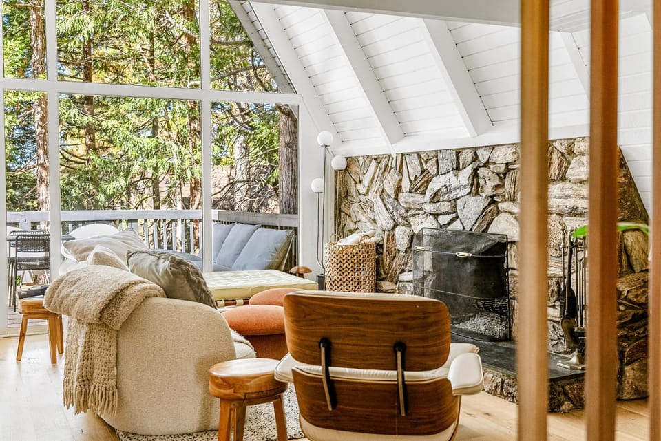 Luxury A-Frame Retreat House in Lake Arrowhead