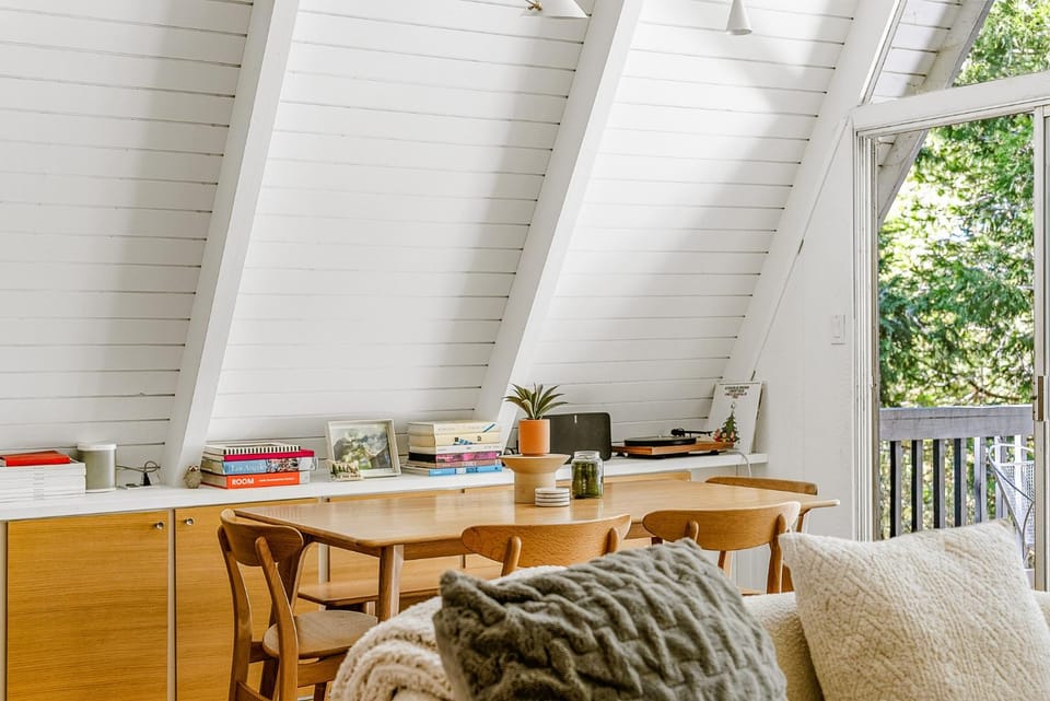 Luxury A-Frame Retreat House in Lake Arrowhead