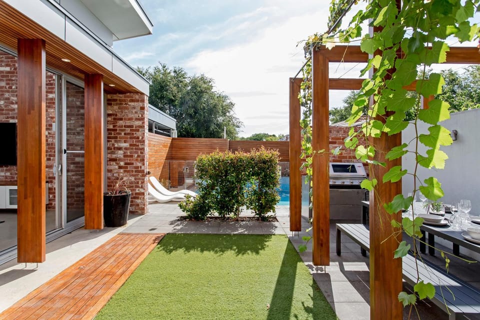 Inner courtyard view