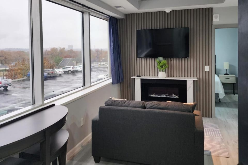 Peaceful Midtown Apartment with Gym and Parking Apartment hotel in Tulsa