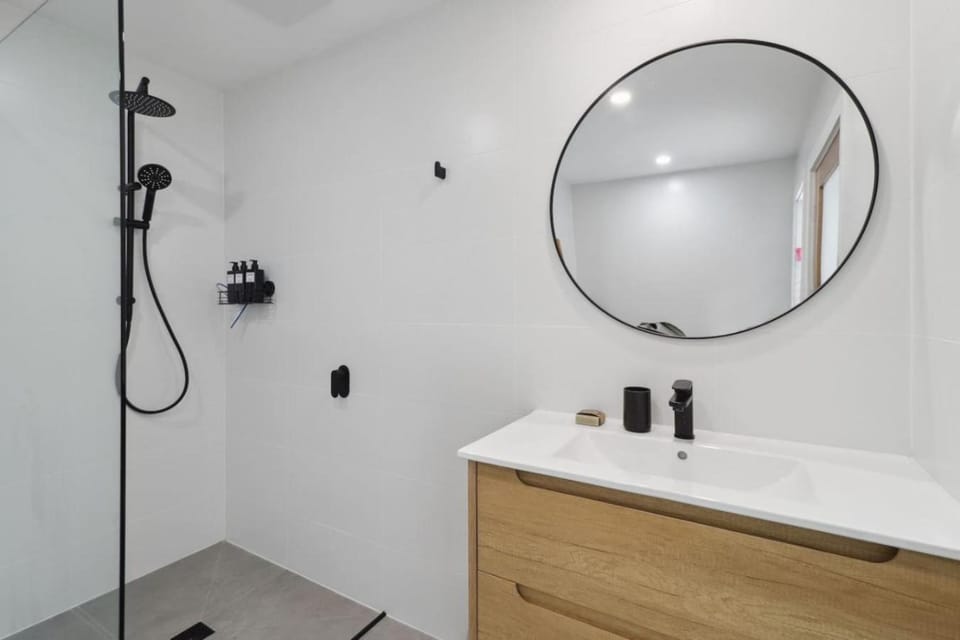 Shower, Bathroom