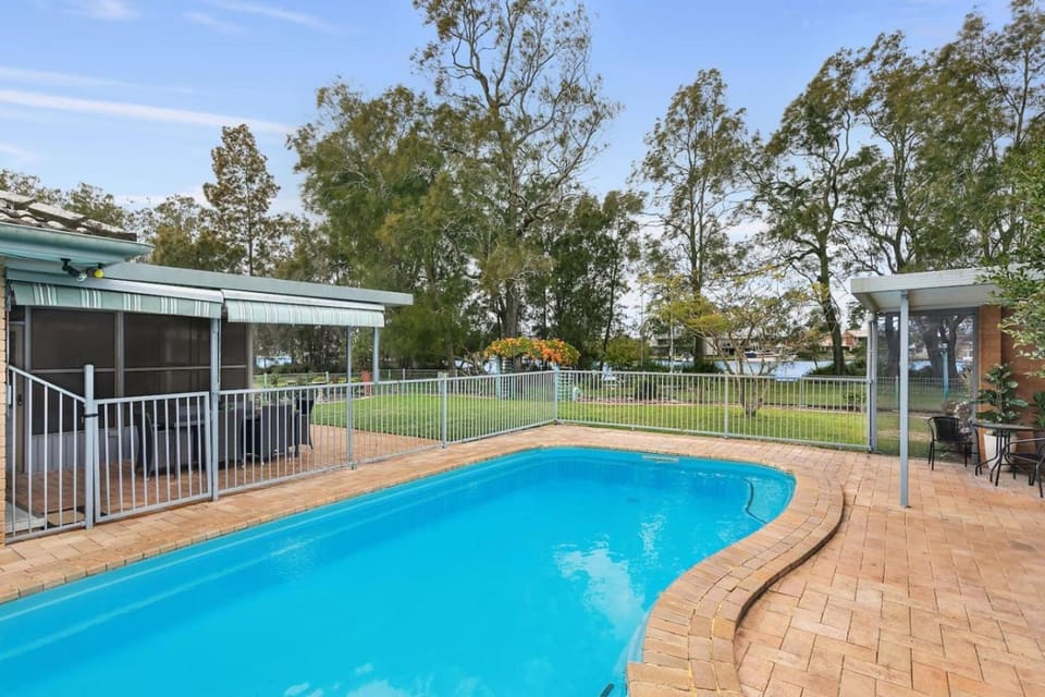 Pool view, Swimming pool, Swimming pool