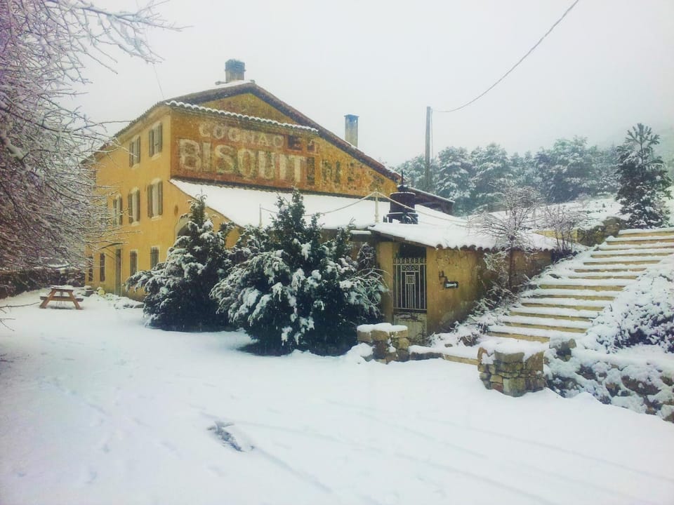 Property building, Facade/entrance, Winter