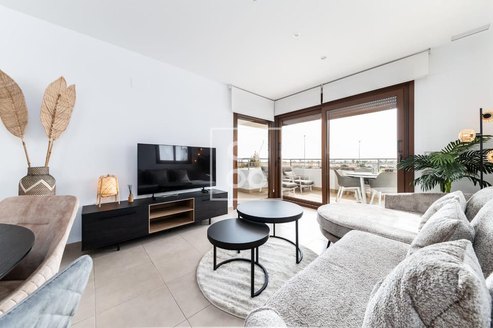 TV and multimedia, Seating area, Pool view