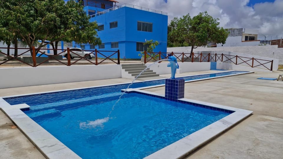 Swimming pool, Swimming pool