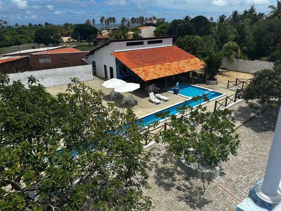 Restaurant/places to eat, Swimming pool