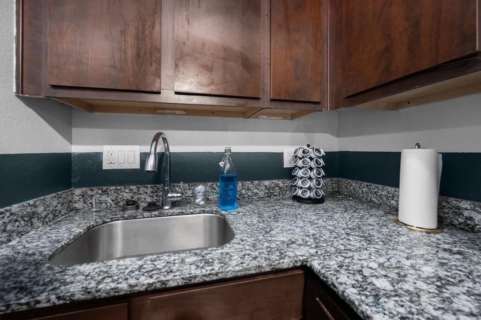 Quirky 1BR Near NRG Stadium & Medical Center Apartment in Houston