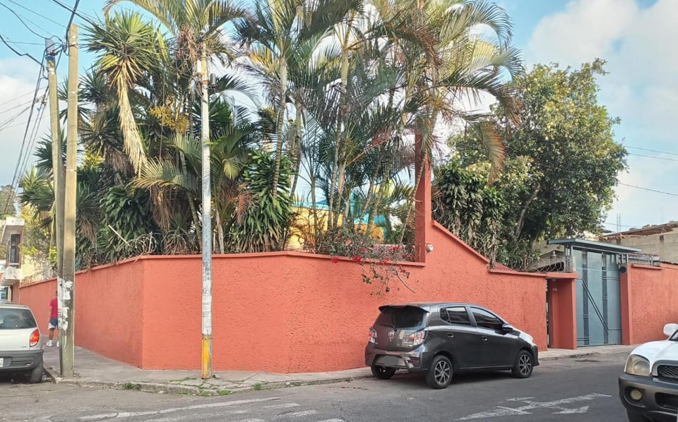 Property building, Off site, Street view