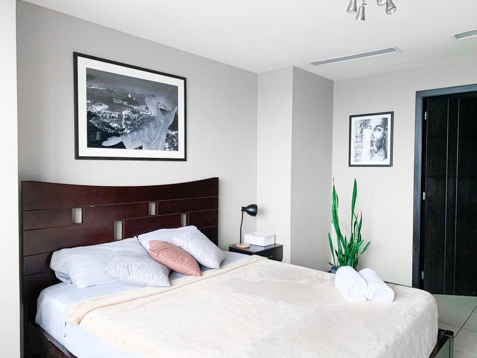 Bed, Photo of the whole room, Decorative detail, Bedroom, towels