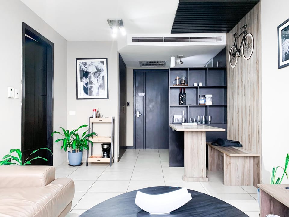 Kitchen or kitchenette, Decorative detail, air conditioner
