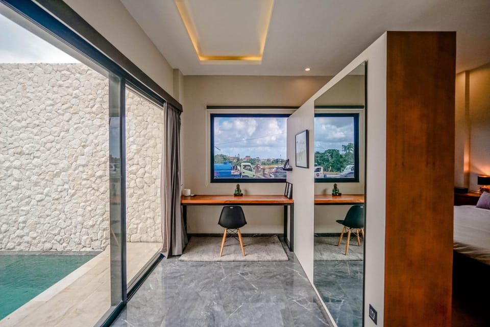 Villa MJ Modern Luxe 4BR with Big Pool & Rooftop Apartment in North Kuta