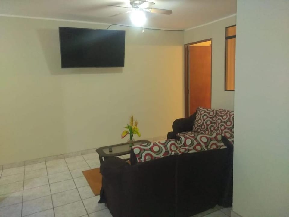 Angelica's House 2BR Apt Near Airport Lima WiFi Apartment in Los Olivos