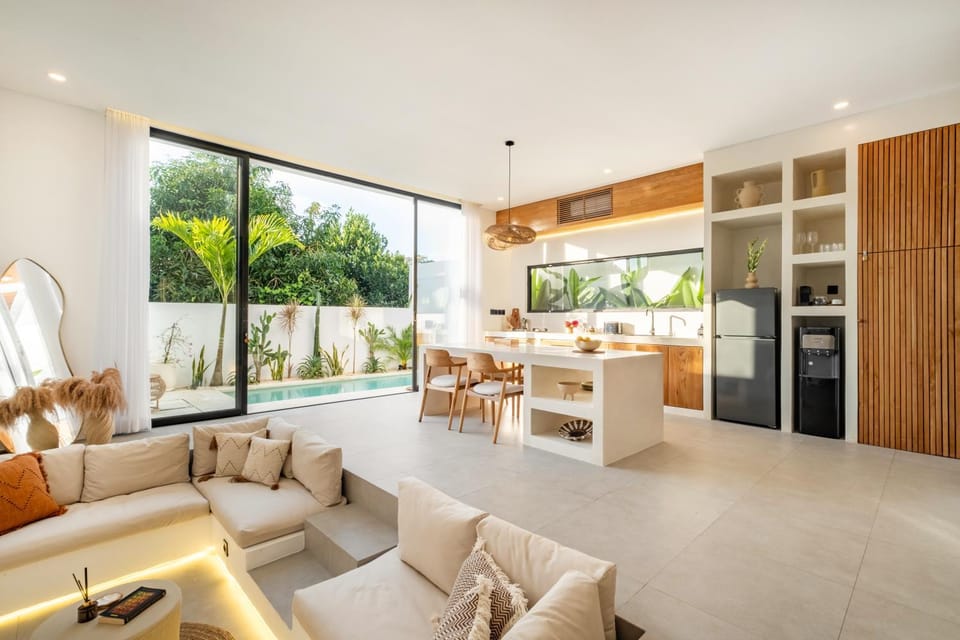 Kitchen or kitchenette, Living room, Seating area, Dining area, Pool view, Swimming pool, sunbed